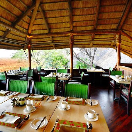 Victoria Falls Safari Suites Exterior foto