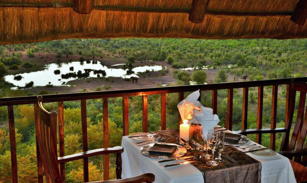 Victoria Falls Safari Suites Exterior foto