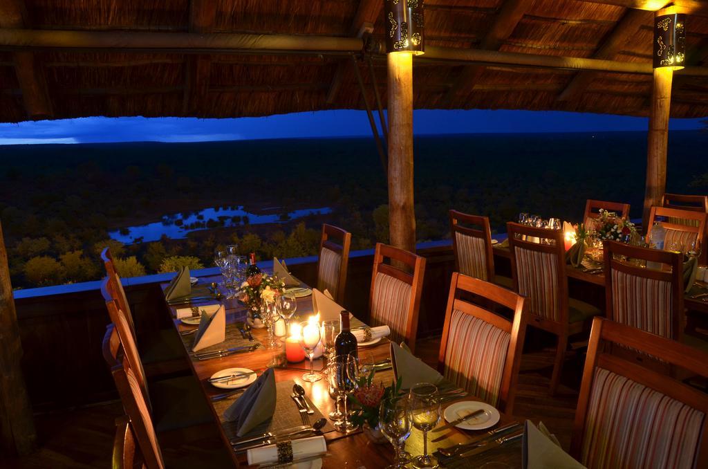Victoria Falls Safari Suites Exterior foto
