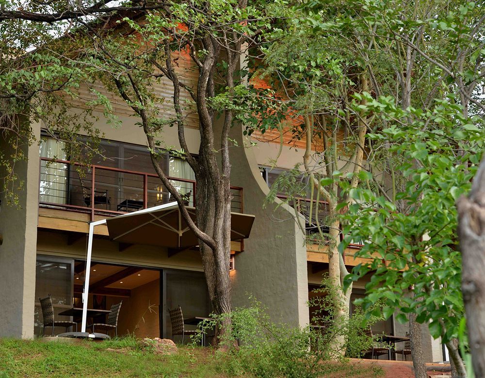 Victoria Falls Safari Suites Exterior foto